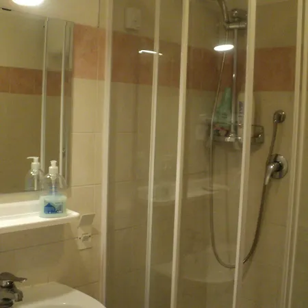Dixi Bird Guesthouse 2* Rome