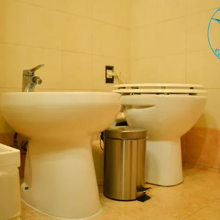 Dixi Bird Guesthouse 2*